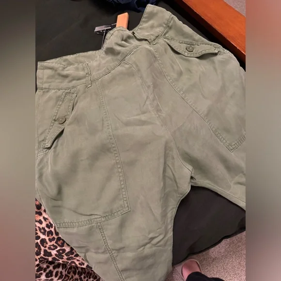 Army green cargo pants - Picture 4 of 4